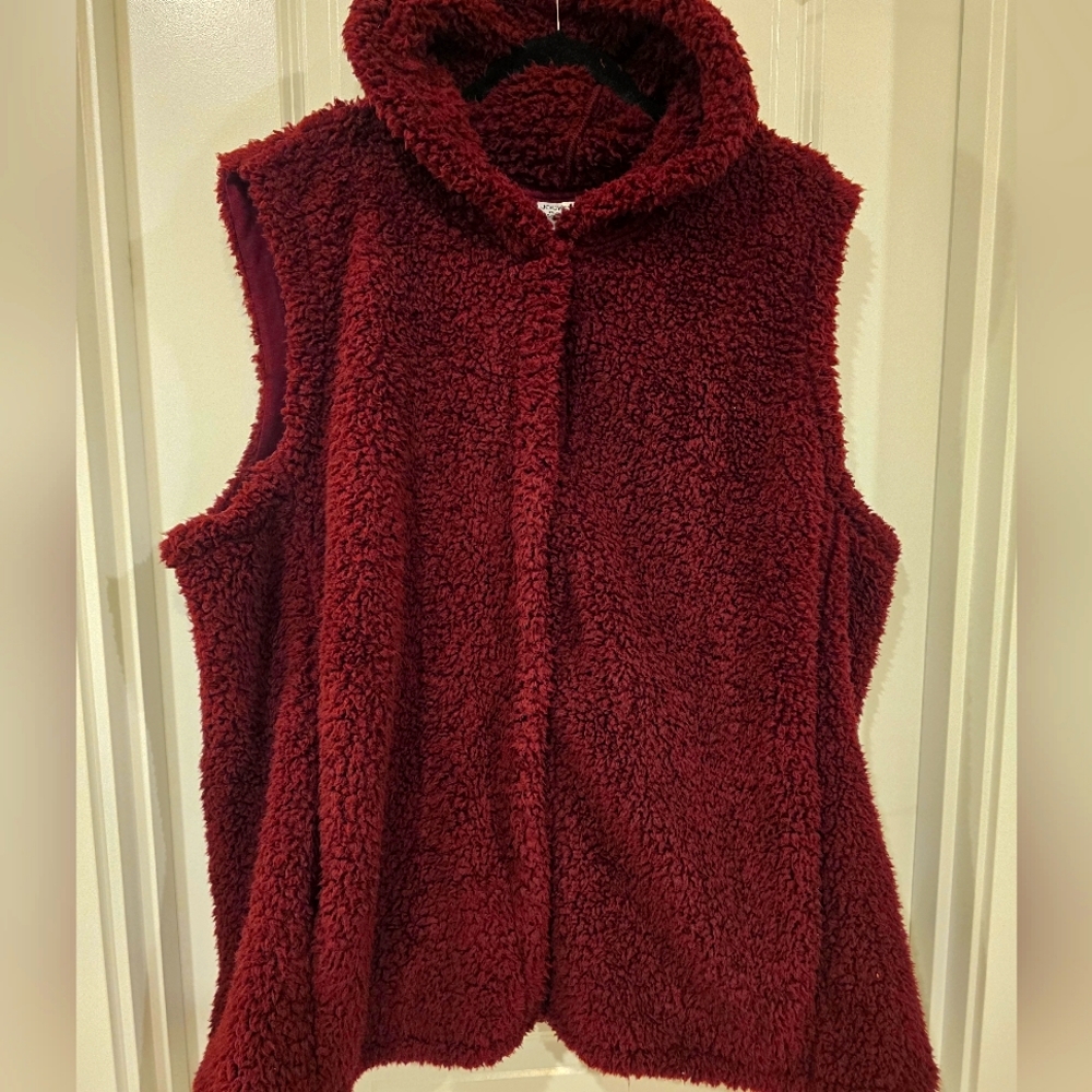 NWT Sherpa vest